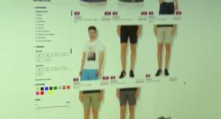 Românii renunţă treptat la hainele cumpărate din mall, arată un studiu recent