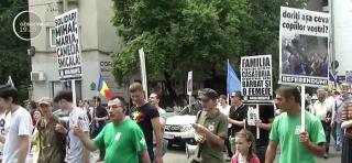 Manifestații pro și contra în București: comunitatea LGBT și tradiționaliștii
