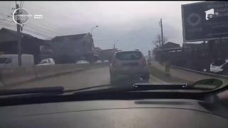 Un bărbat urmărit de poliţişti s-a aruncat în râul Dâmboviţa