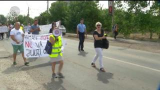 Locuitorii din zona Prelungirea Ghencea au prostestat pentru că autorităţile nu au luat nicio măsură pentru lărgirea şoselei