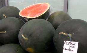 Pepenii de Dăbuleni, cu două săptămâni mai devreme pe tarabele pieţelor din Capitală