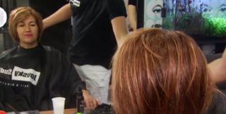 Vara aceasta vine şi cu tendinţe noi legate de culoarea părului