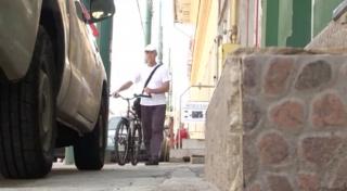 Mersul pe trotuar în Timişoara, sport extrem pentru pietoni