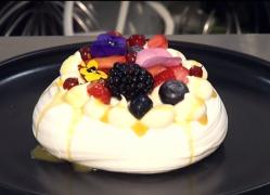 În goana după o viaţă sănătoasă, mulți români au ajuns să mănânce panseluţe (Video)