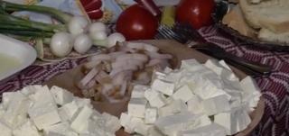 Celebra telemea de Sibiu, și pe rafturile marilor lanţuri comerciale