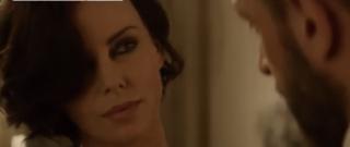 Veste bombă la Hollywood. Charlize Theron şi actorul Alexander Skarsgard formează un cuplu