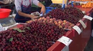 Secretele cireșelor din piață. Cum poţi recunoaşte uşor fructele care au viermi