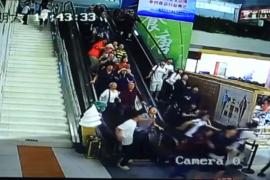 Imaginile de groază când tavanul se prăbuşeşte peste oameni, într-un centru turistic din China