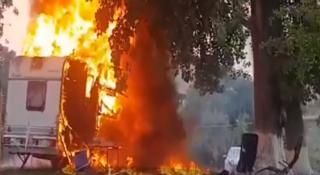 Rulotă în flăcări la Mamaia. Ce a provocat explozia care ar fi putut produce o tragedie