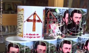 Scandalul pe brandul Arsenie Boca, în instanţă. Înalţi prelaţi i-au dat în judecată pe deţinătorii mărcii