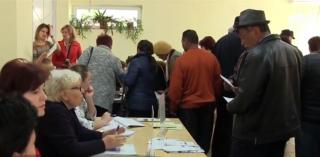 Parlamentarii vor să le taie banii asistaţilor sociali care refuză să se angajeze