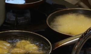 Cum alegem uleiul pentru gătit. Uleiul de cocos și cel de soia sunt recomandate pentru prăjituri