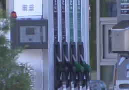 Litrul de carburant e mai scump cu aproape 10% față de anul trecut