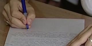 Incep probele scrise ale Bacalaureatului, cu examenul la Limba şi literatura română