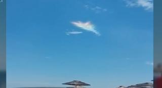 Explicaţia cercetătorilor despre norul-curcubeu apărut pe cer la Năvodari