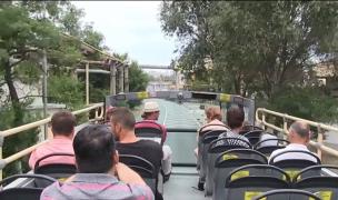 Autobuzele turistice de la litoral n-au încă dotările pentru a-i ajuta pe turişti să înţeleagă ce au vizitat