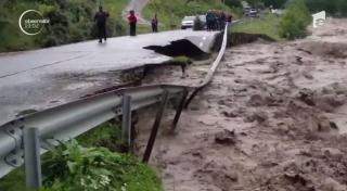 Bucureştiul şi 17 judeţe din jumătatea estică a ţării sunt sub cod galben de furtuni