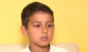 David, un micuţ de 10 ani cu un IQ de geniu comentează meciurile din Campionatul Mondial, cu priceperea unui adevărat profesionist