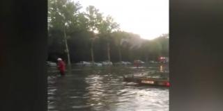 Aproape jumătate din ţară acoperită de apele învolburate. Furia naturii a distrus gospodării întregi