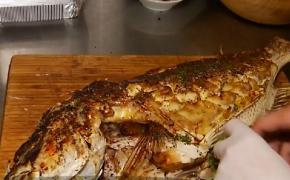 Dezlegare la peşte, ofertă excentrică: 1.000 de lei porţia de Dentex, o specie rară din Marea Neagră