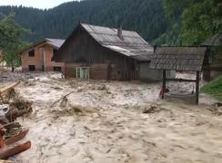 România e sub ape. Ne confruntăm cu cele mai mari inundații din ultimii ani