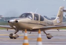 Unii dintre cei mai bogați piloti din Europa au ajuns la București cu avioanele lor private, de sute de mii de euro