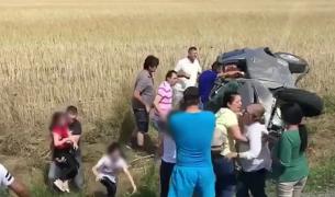 Trei copii şi un adult, victimele unui accident rutier extrem de violent, pe o şosea din Constanţa