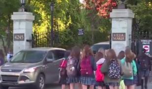 Elevii din Marea Britanie au, mai nou, uniforme unisex