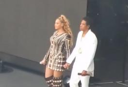 Beyonce a rămas blocată pe o scenă mobilă în timpul unui concert susţinut în Polonia