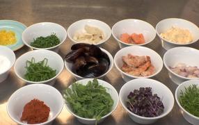 Ciorba reinventată, cu scoici sau pepene. Supele cu fructe de mare sunt la mare căutare