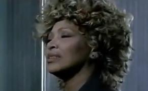 Tina Turner, în doliu. Artista se afla la Săptămâna Modei de la Paris, când fiul ei s-a sinucis