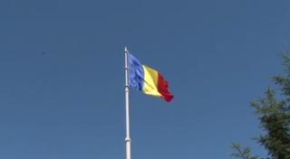 În Anul Cenentarului, Iaşiul se laudă cu cel mai înalt steag din ţară