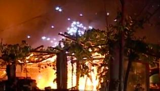 Incendiu de proporţii în Arad