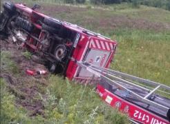 Detalii teribile din accidentul pompierilor loviţi în misiune de o şoferiţă la Bacău: 'Eram toţi răniţi'