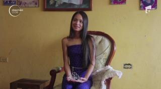 Într-o ţară unde peste 80 la sută din populaţie trăieşte în sărăcie, tinerele se agaţă de frumuseţe pentru un viitor mai bun