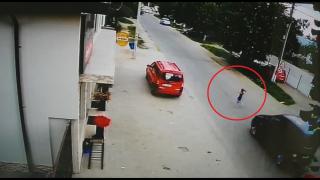 O fetiță de 6 ani a murit spulberată de o mașină, în Dâmbovița. Video dramatic de la accident