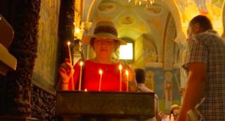 La Mormântul Sfânt din Ierusalim ajungi încărcat de greutăţi şi pleci cu linişte în suflet