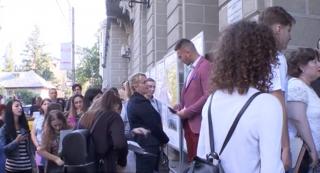 31 de mii de profesori înscrişi la examenul de titularizare 2018