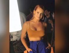 Raluka, forme de invidiat! Cântăreaţa petrece cele mai multe ore în sala de antrenament