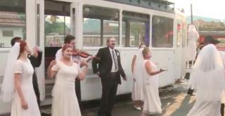 Teatru în tramvai, la Sibiu