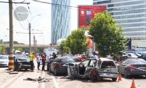 Cum a spulberat 5 maşini un şofer recidivist, fugărit de poliţie prin Bucureşti