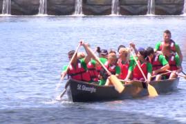 Concurs cu bărci pe Dâmboviţa, în Capitală. Marele campion Ivan Patzaichin a dat lecţii de vâslit