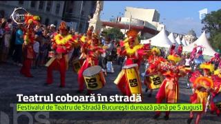 Festivalul Internaţional de Teatru de Stradă Bucureşti, sau "B-Fit in the Street" şi-a deschis oficial porţile, aseară, în Piaţa Universităţii