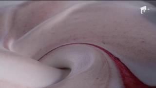 Imagini emoţionante din Thailanda: părinţii celor 12 copii salvaţi din peşteră s-au întâlnit cu salvatorii