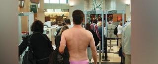 Top cele mai ciudate situaţii surprinse în aeroporturile din toată lumea