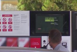 Benzina, tot mai scumpă de la o săptămână la alta. Unde găsim cei mai ieftini carburanţi