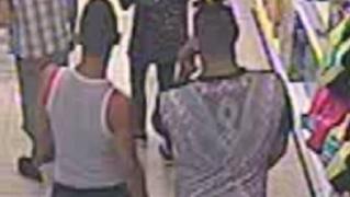 Caz şocant în Marea Britanie! Copil de trei ani, atacat deliberat cu acid într-un centru comercial, în plină zi