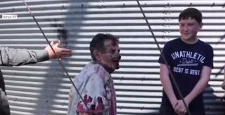 O bunică din Statele Unite joacă rolul unui zombi în serialul horror The Walking Dead