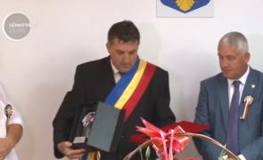Reacţia Primarului din Dâmboviţa care şi-a acordat singur titlul de "cetăţean de onoare"