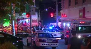 Atac armat în Canada. O femeie a murit, iar 13 oameni au fost răniţi după ce un individ a deschis focul pe un bulevard aglomerat din Toronto